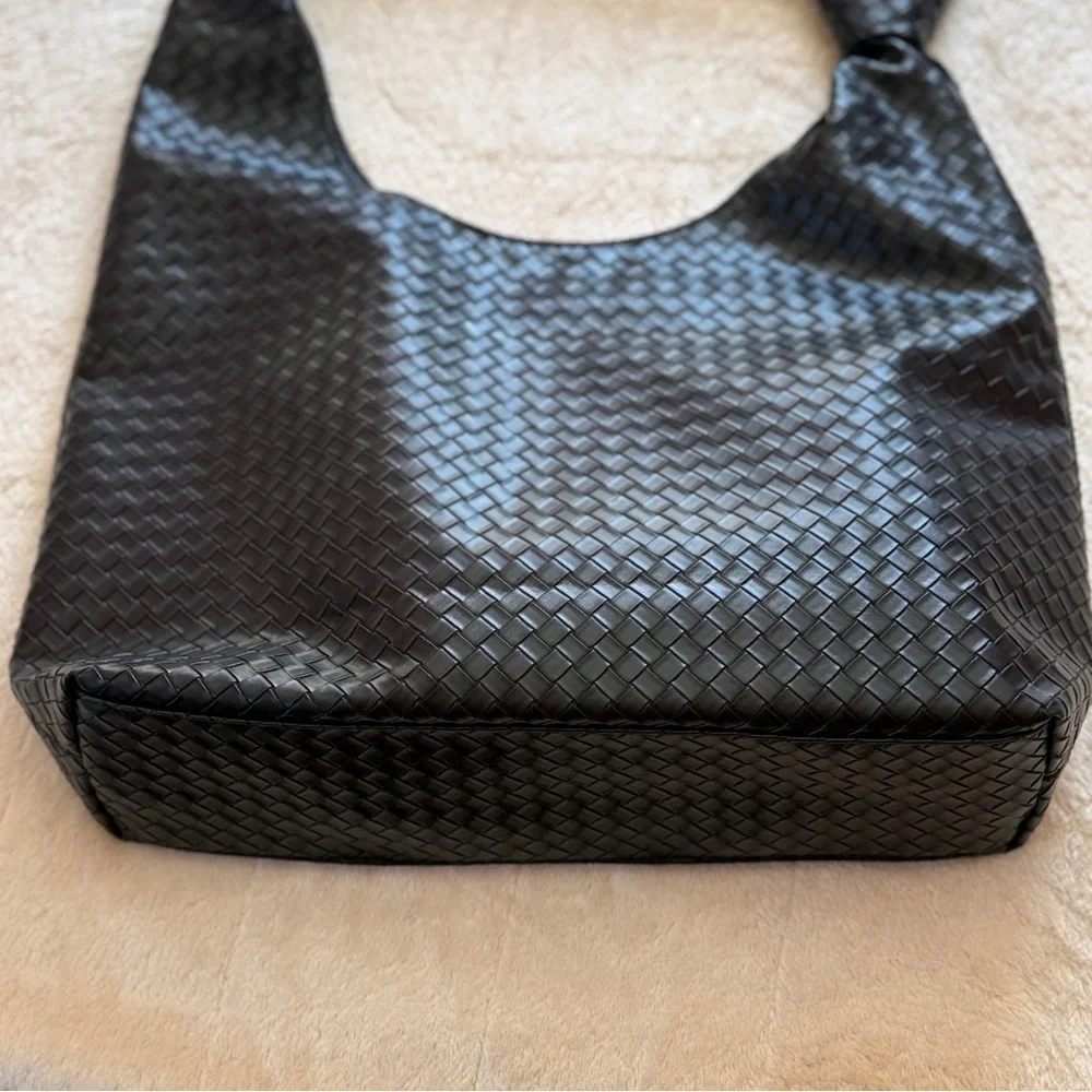 Ulta Woven Hobo Bag With Knot